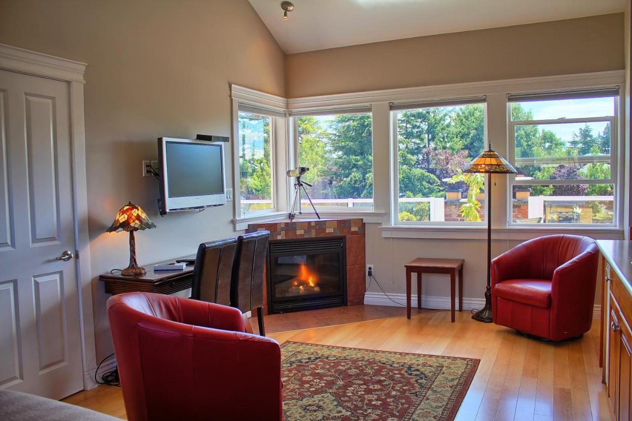Birds Of A Feather Victoria Oceanfront Studio Suites Colwood Zewnętrze zdjęcie