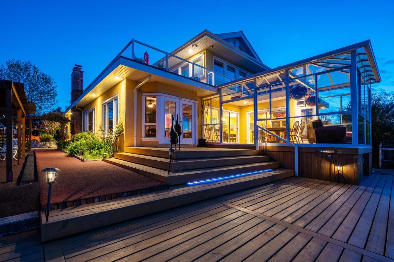 Birds Of A Feather Victoria Oceanfront Studio Suites Colwood Zewnętrze zdjęcie