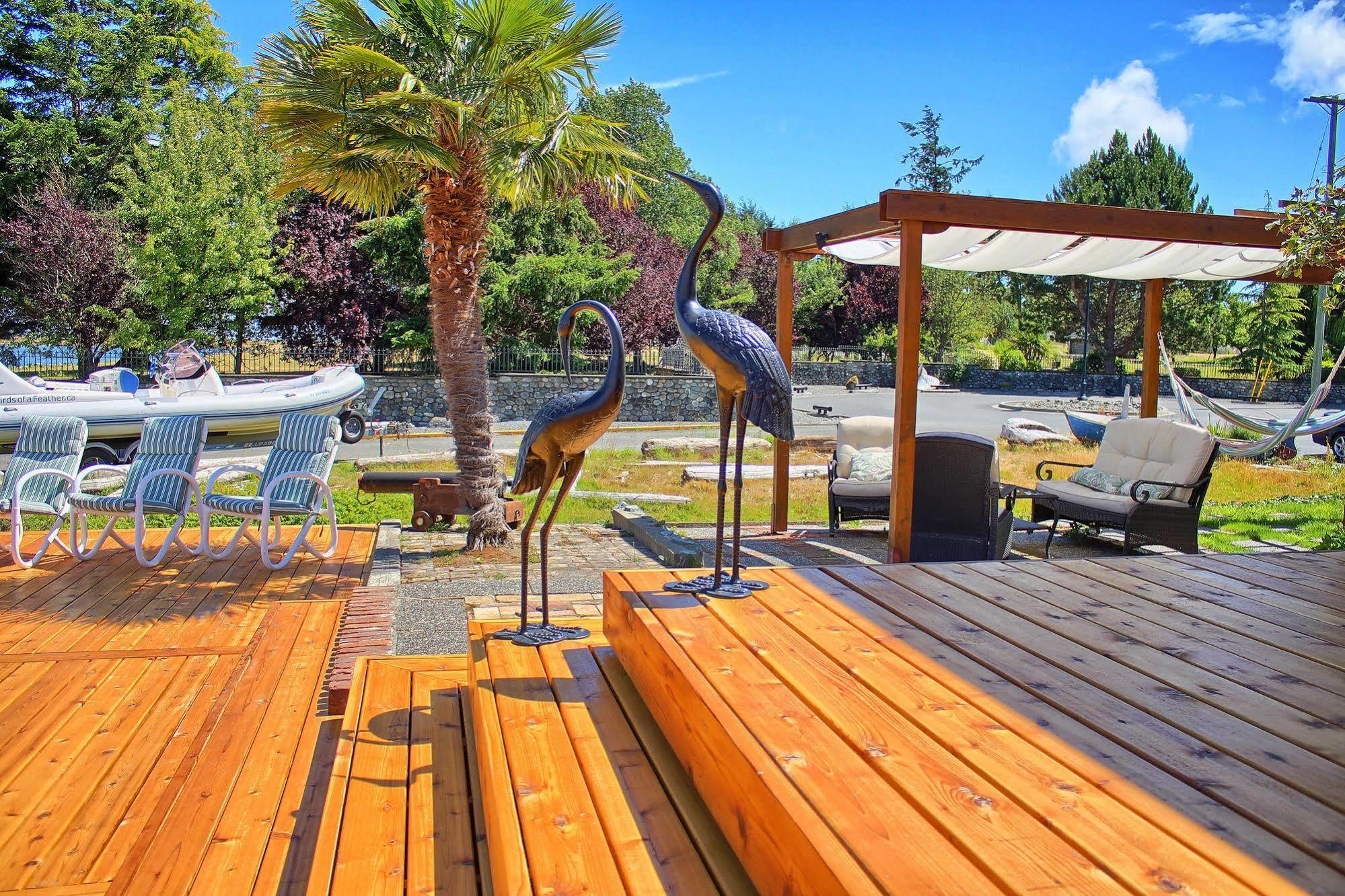 Birds Of A Feather Victoria Oceanfront Studio Suites Colwood Zewnętrze zdjęcie