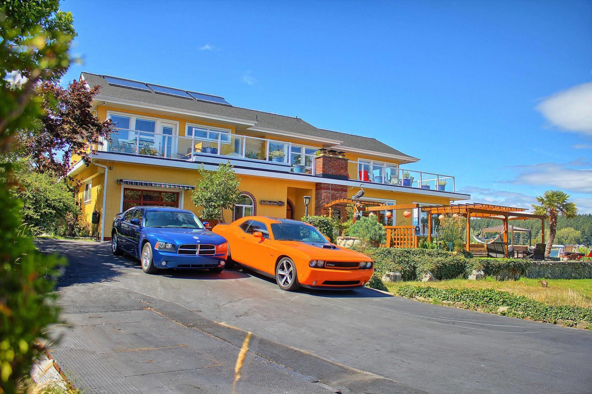 Birds Of A Feather Victoria Oceanfront Studio Suites Colwood Zewnętrze zdjęcie